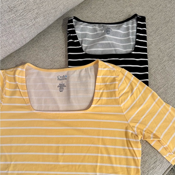 LOT OF 2- Croft & Barrow Striped Women’s Tees - Picture 4 of 8